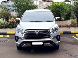 2021 Toyota Kijang Innova V Luxury A/T Gasoline Silver - Jual mobil bekas di DKI Jakarta