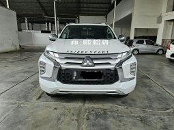 2022 Mitsubishi Pajero Sport Dakar 2.4 Automatic Putih - Jual mobil bekas di Jawa Barat