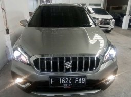 2022 Suzuki SX4 S-Cross AT Silver - Jual mobil bekas di Jawa Barat