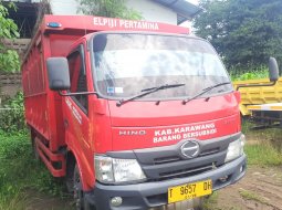 2022 Hino Dutro Merah - Jual mobil bekas di DKI Jakarta