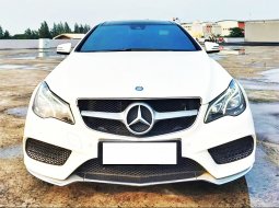 2014 Mercedes-Benz E-Class 250 Hitam - Jual mobil bekas di DKI Jakarta