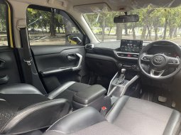 2022 Toyota Raize 1.0T GR Sport CVT (Two Tone) Kuning - Jual mobil bekas di DKI Jakarta