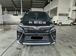 2019 Toyota Voxy 2.0 A/T Hitam - Jual mobil bekas di Jawa Barat