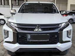 2021 Mitsubishi Triton Ultimate AT Double Cab 4WD Putih - Jual mobil bekas di DKI Jakarta