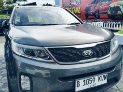 2014 Kia Sorento Abu-abu - Jual mobil bekas di Jawa Barat