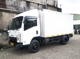 2022 Isuzu Elf Nmr 81 Putih - Jual mobil bekas di DKI Jakarta