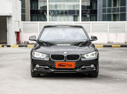 2014 BMW 3 Series 320i Sport Hitam - Jual mobil bekas di DKI Jakarta