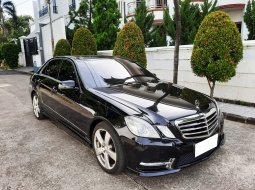 2013 Mercedes-Benz E-Class E250 Hitam - Jual mobil bekas di DKI Jakarta