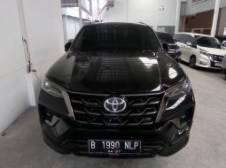 2022 Toyota Fortuner Hitam - Jual mobil bekas di DKI Jakarta