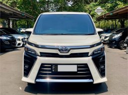 2019 Toyota Voxy 2.0 A/T Putih - Jual mobil bekas di DKI Jakarta