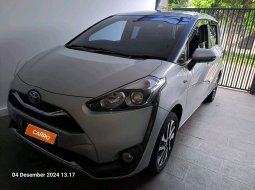 2020 Toyota Sienta V Silver - Jual mobil bekas di Jawa Barat