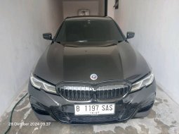 2022 BMW 3 Series 330i M Sport Hitam - Jual mobil bekas di DKI Jakarta