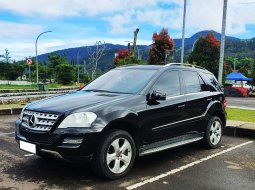 2011 Mercedes-Benz M-Class ML 300 Hitam - Jual mobil bekas di DKI Jakarta