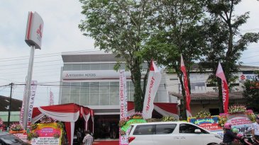 Resmikan Dealer Ke 111 Di Boyolali, Mitsubishi Bawa Dua Pajero Sport Varian Lokal