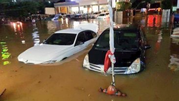 Meski Murah, Jangan Beli Mobil Bekas Terendam Banjir