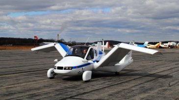 Gebrakan Baru Mobil Terbang Terrafugia Siap Dipasarkan Tahun Depan