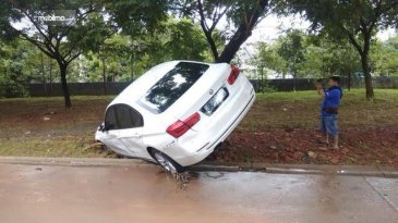 Mobil BMW Terdampak Banjir, Hubungi BMW Astra Mobil Bakal Dijemput