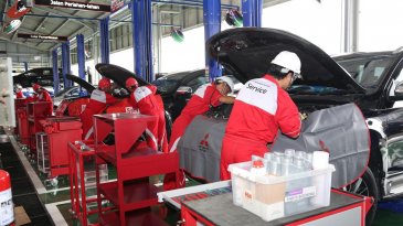 Mobil Konsumen Kebanjiran, Mitsubishi Siapkan Layanan 24 Hours Emergency Service