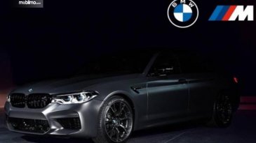 Mobil Sedan BMW Seri M Terbaru Diluncurkan Secara Virtual Melalui Zoom