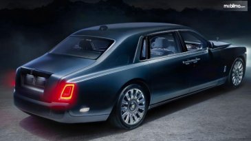 Keren Abis, Mobil Rolls-Royce Phantom Tempus Hadir Dengan Tema Luar Angkasa
