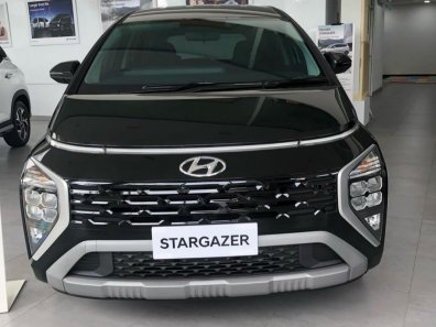 2023 Hyundai STARGAZER Hitam - Jual mobil bekas di Banten
