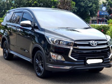 2019 Toyota Venturer 2.4 Q M/T Diesel Hitam - Jual mobil bekas di DKI Jakarta