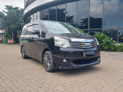 2013 Toyota NAV1 2.0 NA Hitam - Jual mobil bekas di Banten