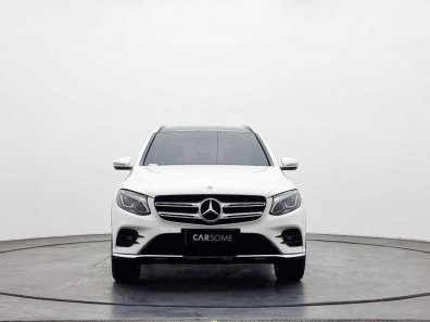 2018 Mercedes-Benz GLC 200 Putih - Jual mobil bekas di Banten
