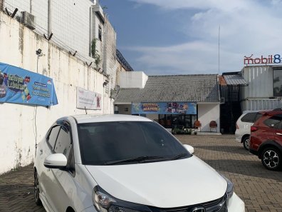 2021 Honda Brio RS Putih - Jual mobil bekas di Jawa Tengah