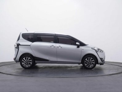 2017 Toyota Sienta G MT Silver - Jual mobil bekas di Banten