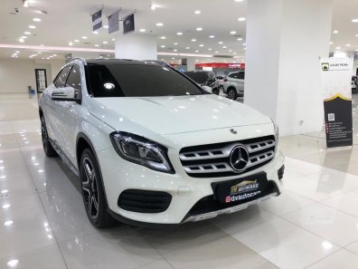 2017 Mercedes-Benz GLA 200 AMG Line Putih - Jual mobil bekas di DKI Jakarta