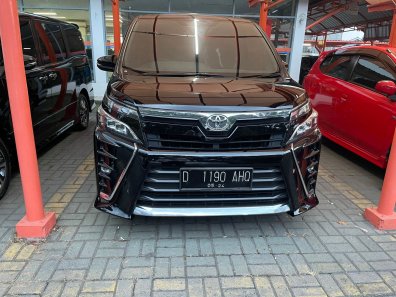 2019 Toyota Voxy 2.0 A/T Hitam - Jual mobil bekas di Jawa Barat