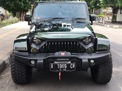 2011 Jeep Wrangler Sahara 4x4 Hijau - Jual mobil bekas di DI Yogyakarta