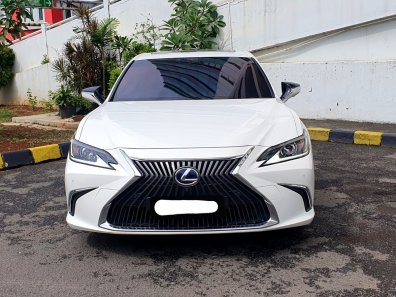 2019 Lexus ES 300h Ultra Luxury Putih - Jual mobil bekas di DKI Jakarta