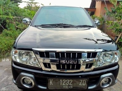 2015 Isuzu Panther GRAND TOURING Hitam - Jual mobil bekas di Jawa Tengah
