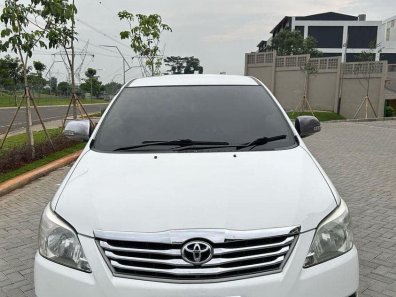 2012 Toyota Kijang Innova E Putih - Jual mobil bekas di Jawa Tengah