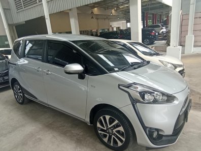 2019 Toyota Sienta V Silver - Jual mobil bekas di Banten