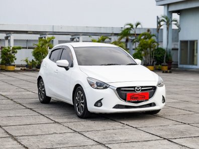 2016 Mazda 2 R Putih - Jual mobil bekas di DKI Jakarta