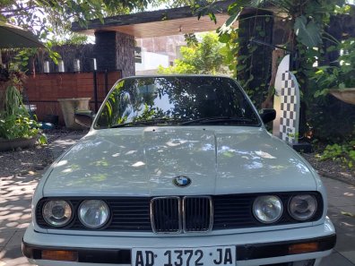 1996 BMW 3 Series 318i Putih - Jual mobil bekas di DI Yogyakarta