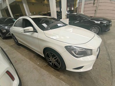 2015 Mercedes-Benz CLA 200 AMG Line Putih - Jual mobil bekas di DKI Jakarta