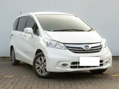 2014 Honda Freed SD Putih - Jual mobil bekas di Jawa Barat