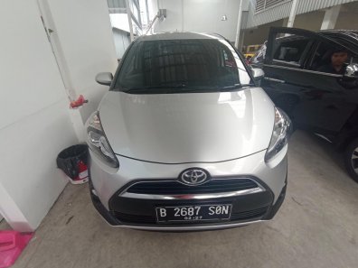 2017 Toyota Sienta V Silver - Jual mobil bekas di DKI Jakarta