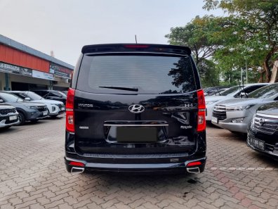 2020 Hyundai H-1 2.5L CRDi Royale Hitam - Jual mobil bekas di Banten