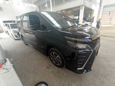 2018 Toyota Voxy CVT Hitam - Jual mobil bekas di Banten