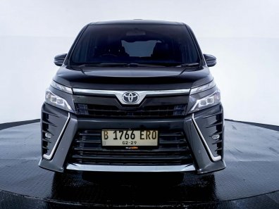 2018 Toyota Voxy 2.0 A/T Hitam - Jual mobil bekas di Banten