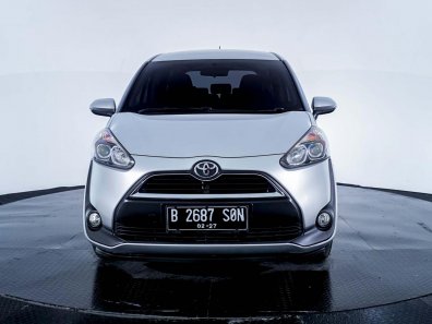 2017 Toyota Sienta V CVT Silver - Jual mobil bekas di Banten