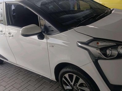 2017 Toyota Sienta V Putih - Jual mobil bekas di Jawa Barat