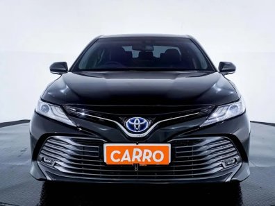 2020 Toyota Camry 2.5 Hybrid Hitam - Jual mobil bekas di Jawa Barat