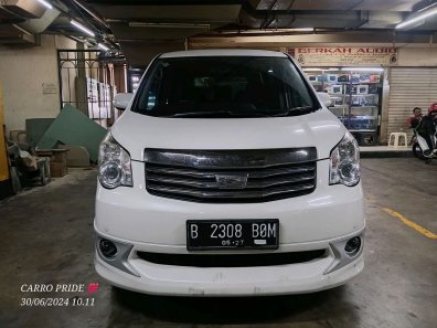 2016 Toyota NAV1 V Limited Putih - Jual mobil bekas di Jawa Barat