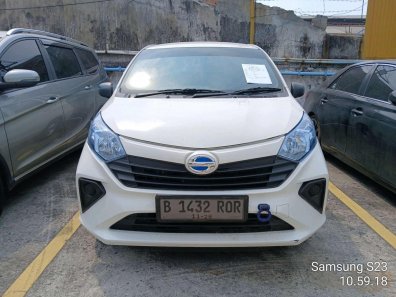 2023 Daihatsu Sigra 1.0 D MT Putih - Jual mobil bekas di Jawa Barat